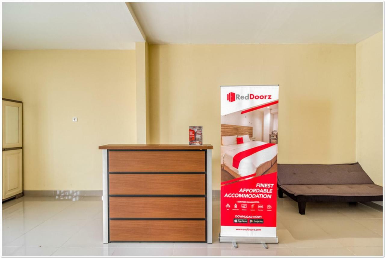Reddoorz Near Ramai Mall Malioboro 日惹 外观 照片